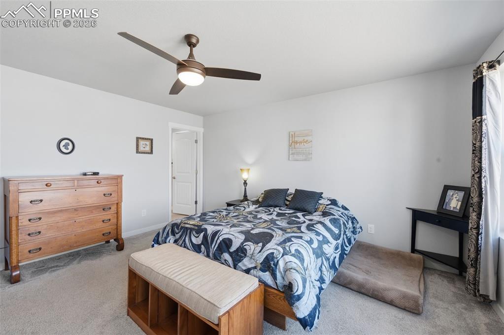 Image 16 of 33: Bedroom