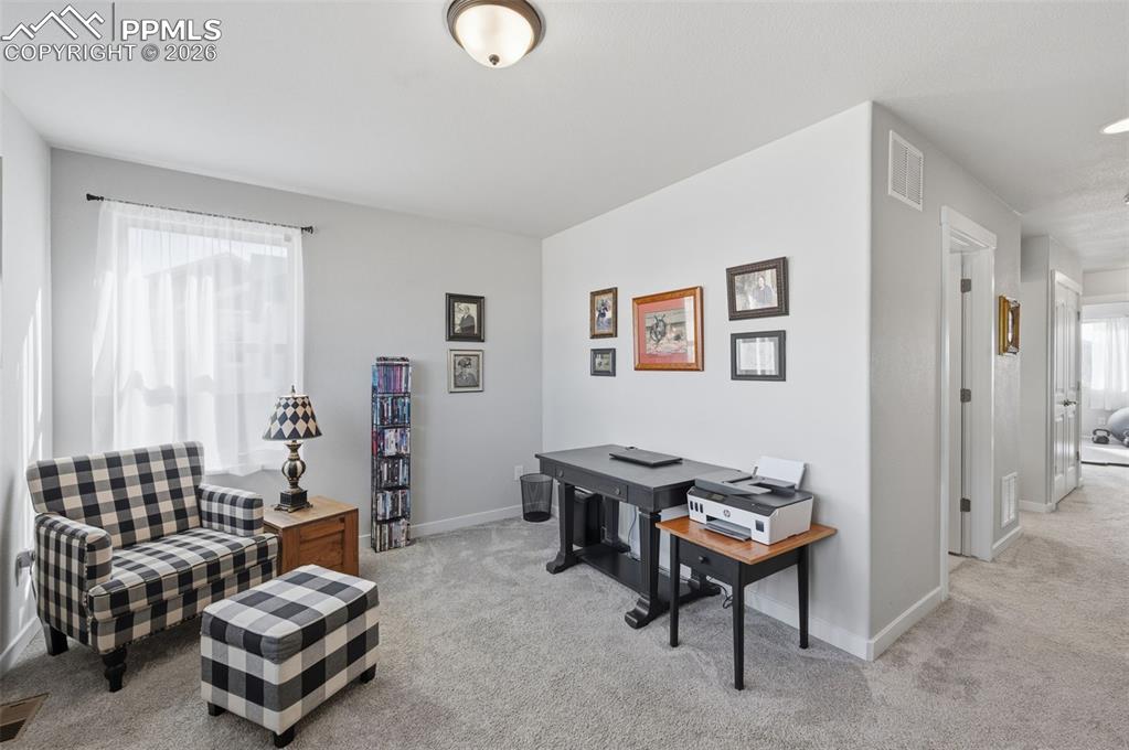 Image 20 of 33: Loft