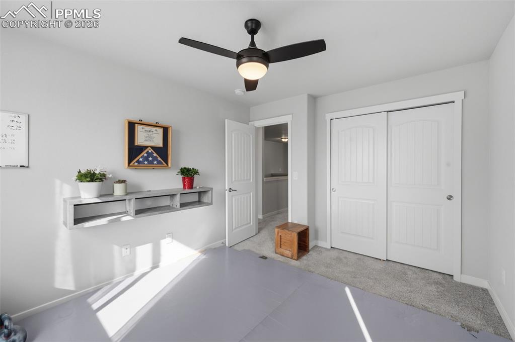 Image 26 of 33: Bedroom