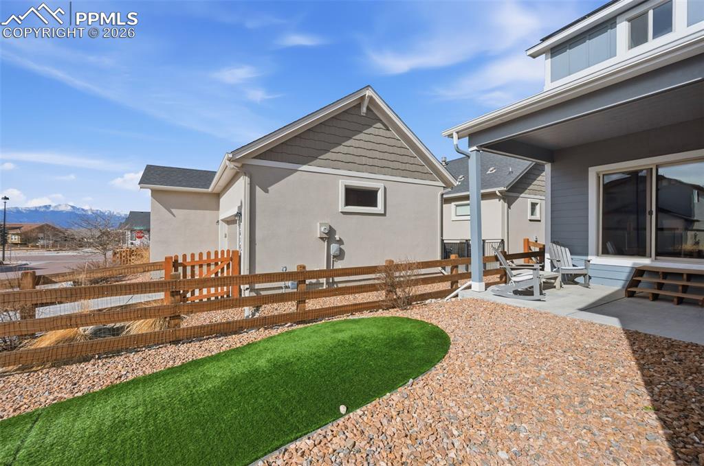 Image 30 of 33: Back of Structure