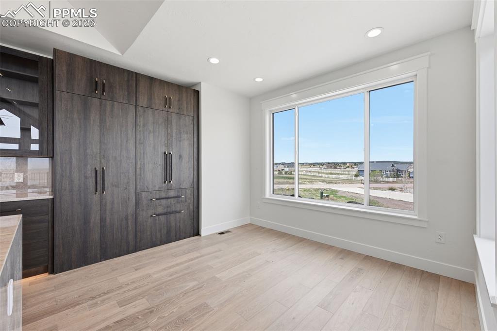 Image 12 of 50: Bedroom