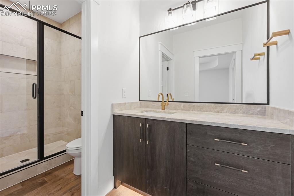 Image 44 of 50: Bathroom