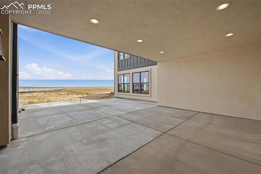 Image 47 of 50: Patio