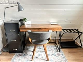 Image 14 of 36: Office