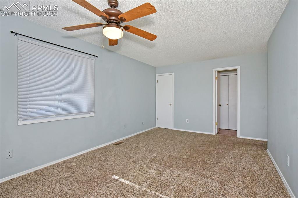 Image 11 of 23: Bedroom