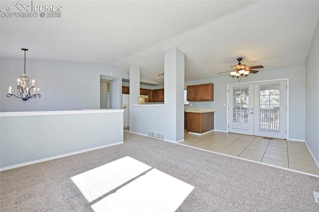 Image 4 of 23: Living Room