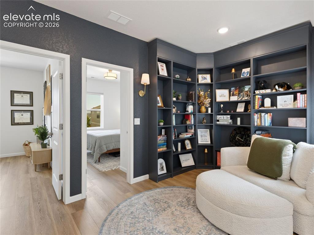 Image 7 of 35: Custom built-ins