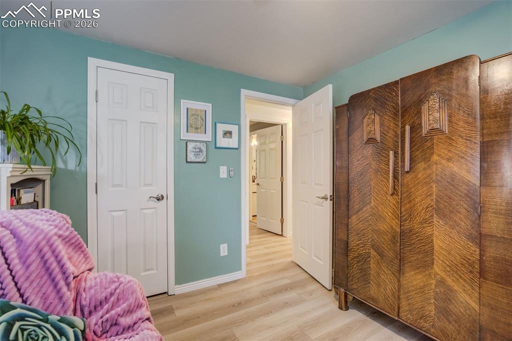 Image 24 of 49: Sitting Room