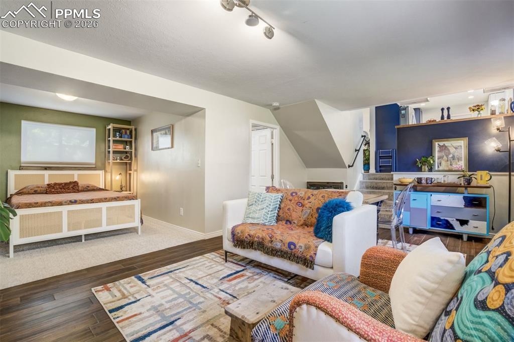 Image 27 of 49: Living Room