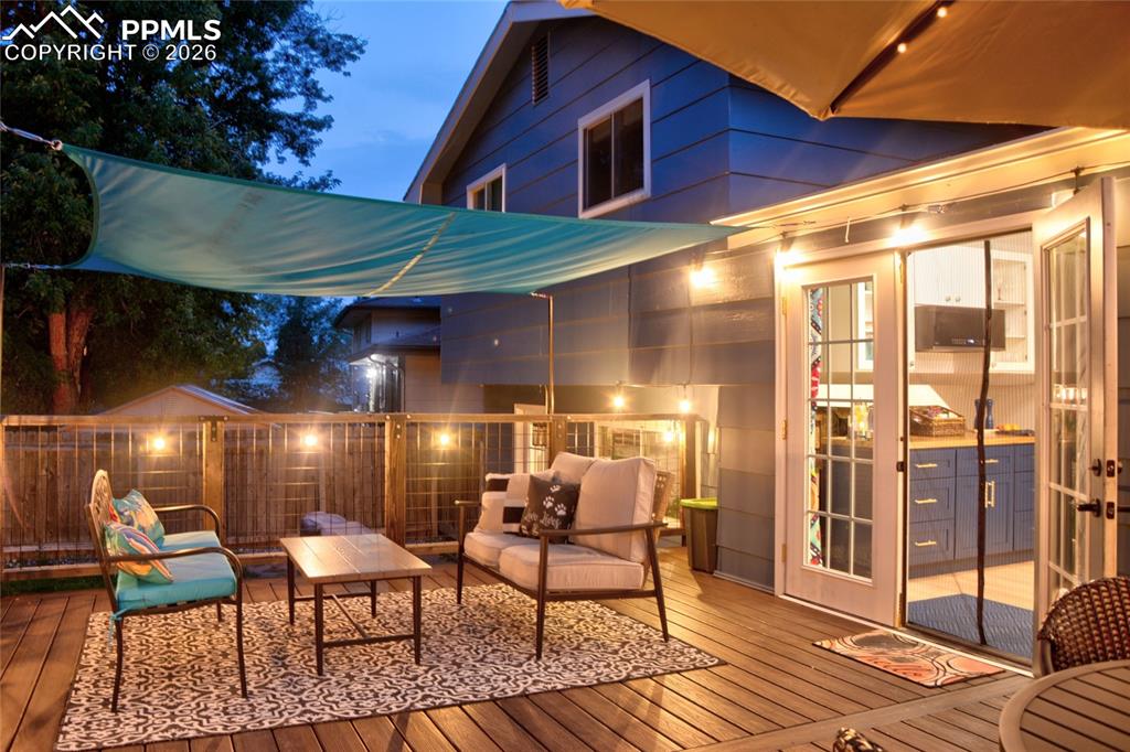 Image 37 of 49: Deck