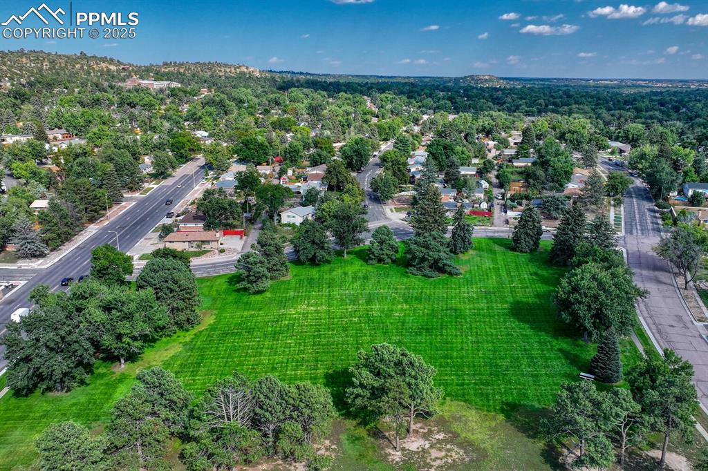 Image 47 of 50: Audubon Park and Palmer Park are nearby