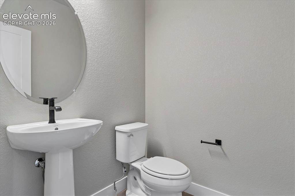 Image 3 of 22: Bathroom