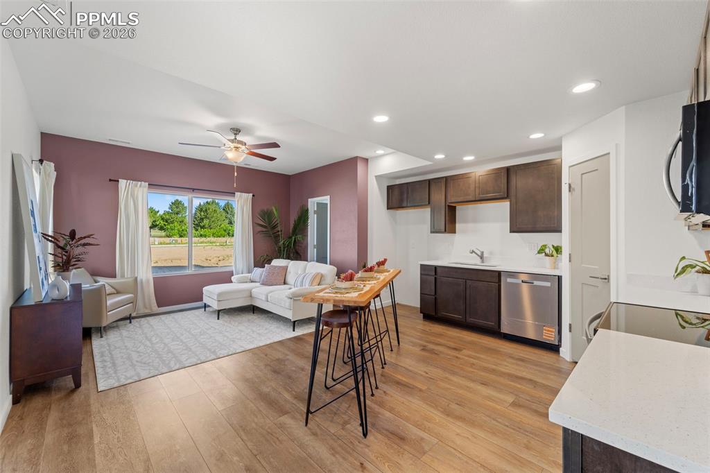 Image 2 of 18: Kitchen