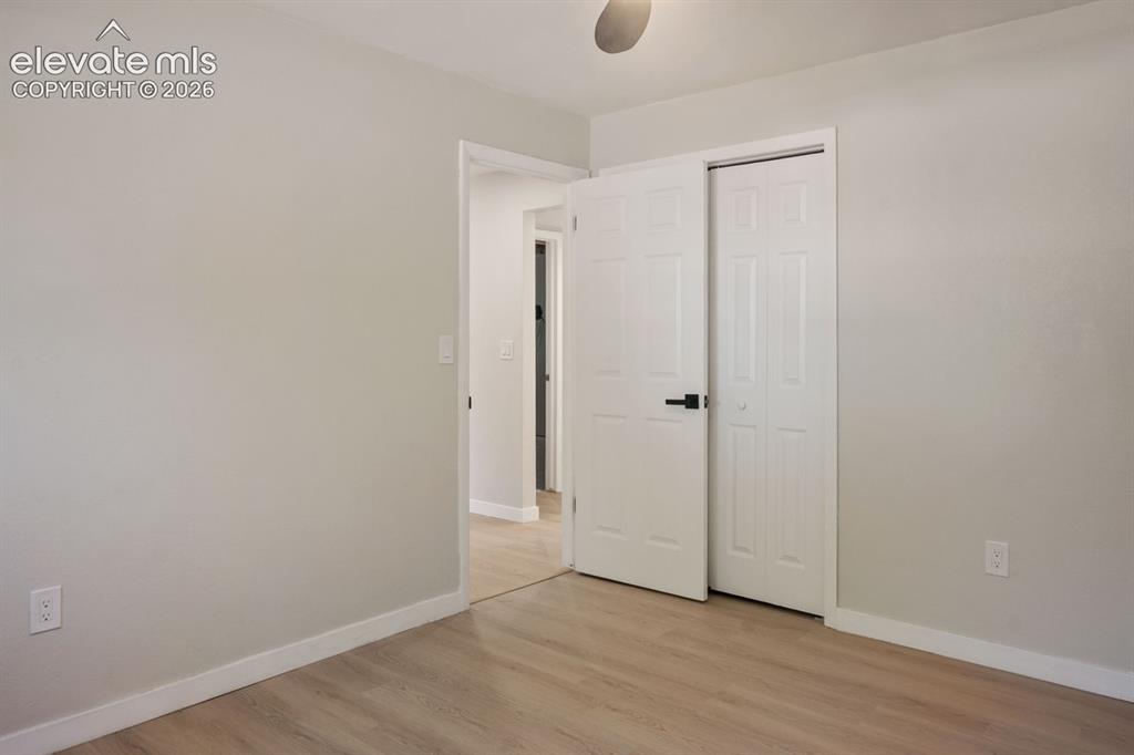 Image 21 of 28: Bedroom