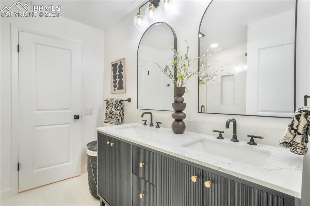 Image 25 of 50: Master Bathroom