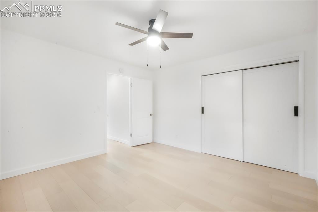 Image 43 of 50: Bedroom