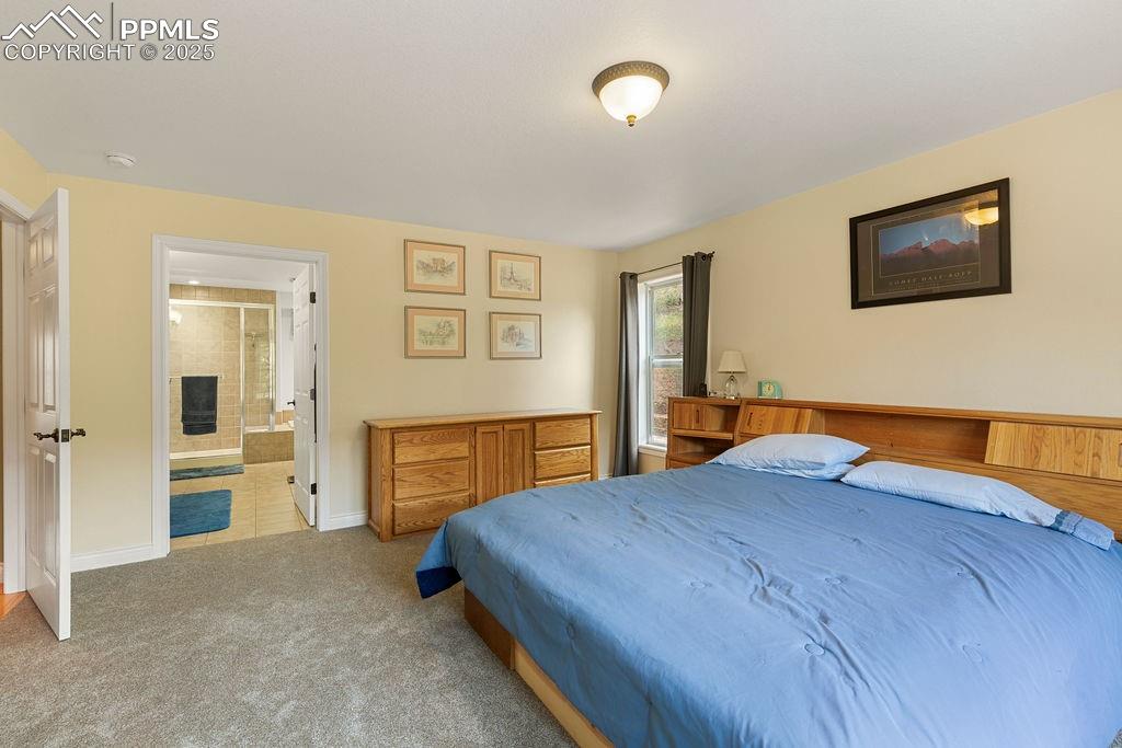 Image 22 of 41: Bedroom