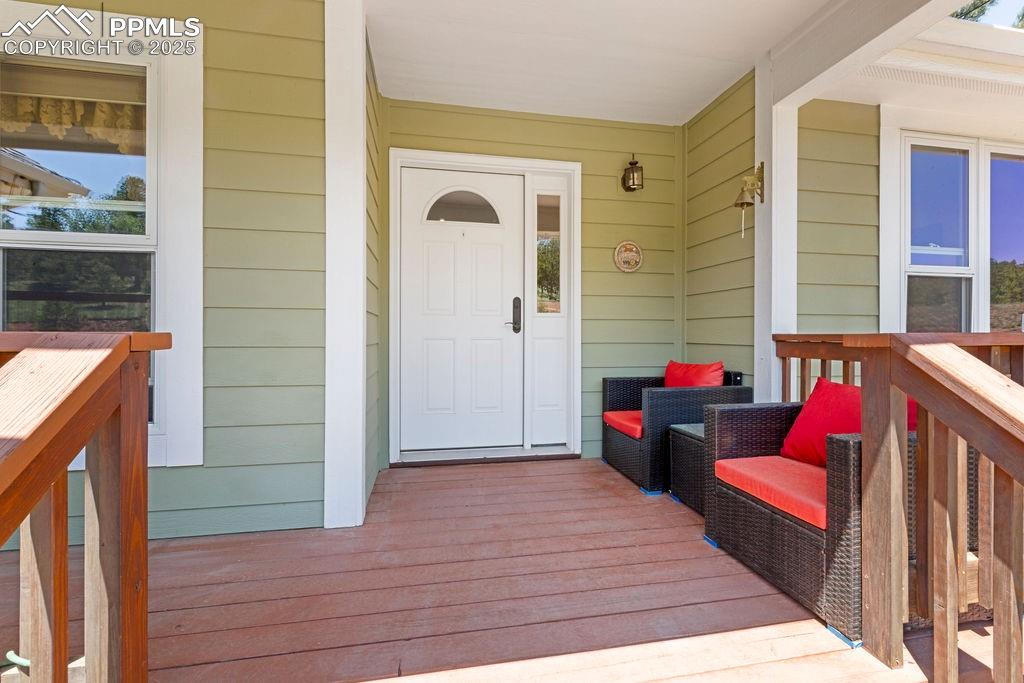 Image 7 of 41: Entry