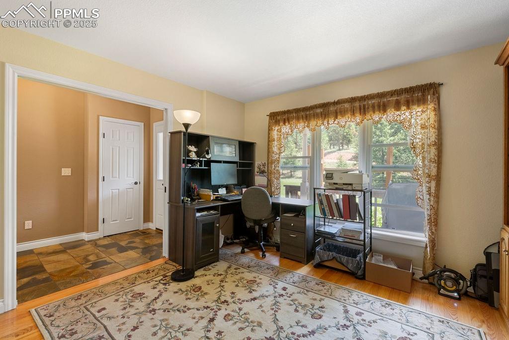 Image 9 of 41: Office