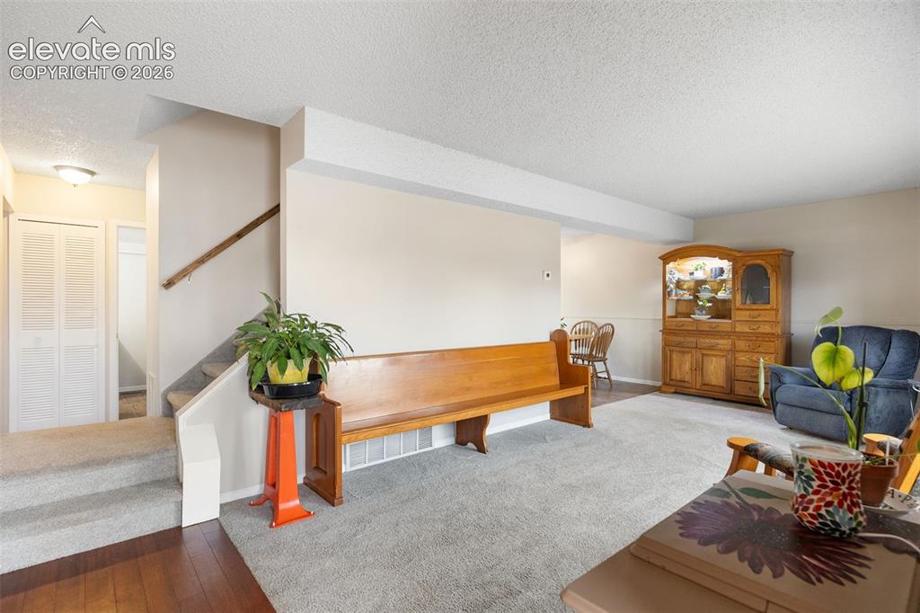 Image 6 of 28: Newer paint and flooring throughout