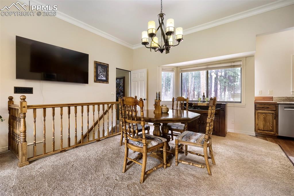 Image 9 of 42: Dining Area
