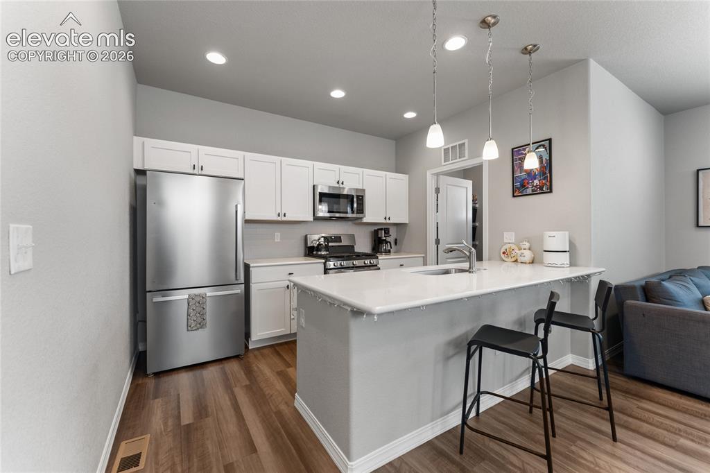 Image 16 of 35: Kitchen