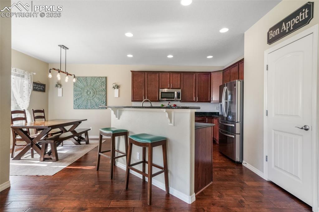 Image 9 of 50: Living Room