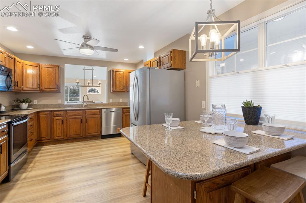 Image 10 of 33: No Description Available