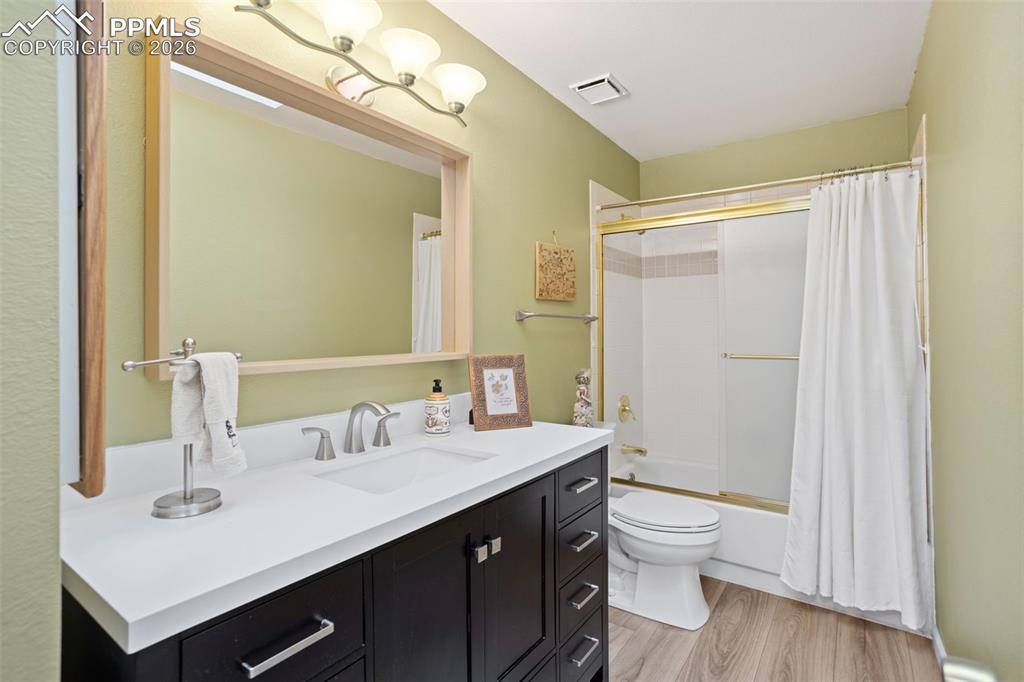 Image 24 of 33: No Description Available