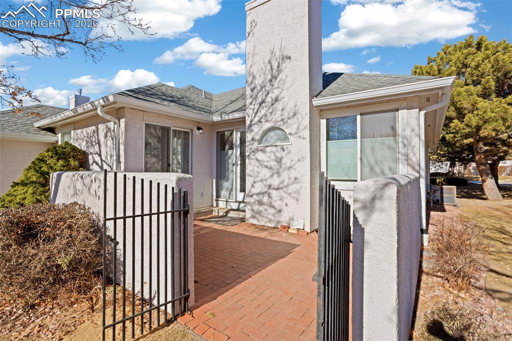 Image 32 of 33: No Description Available