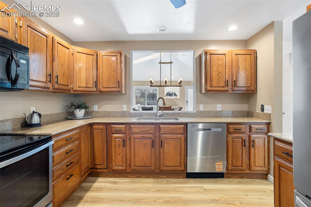 Image 9 of 33: No Description Available