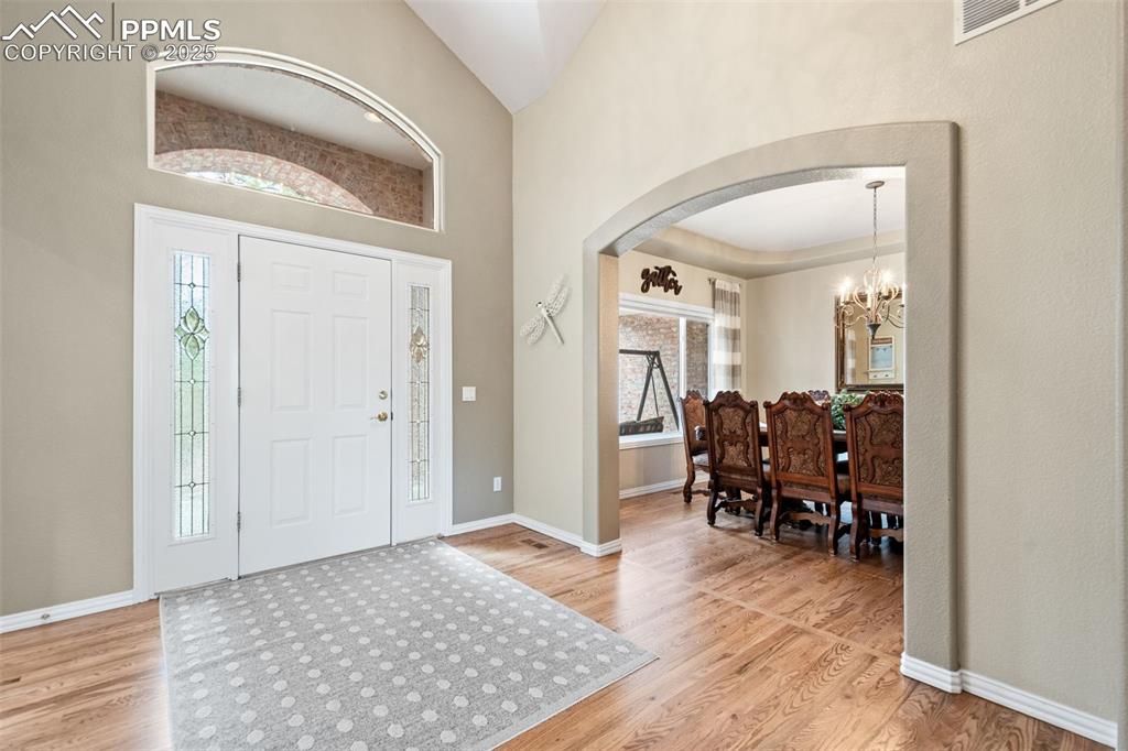 Image 8 of 50: Entry