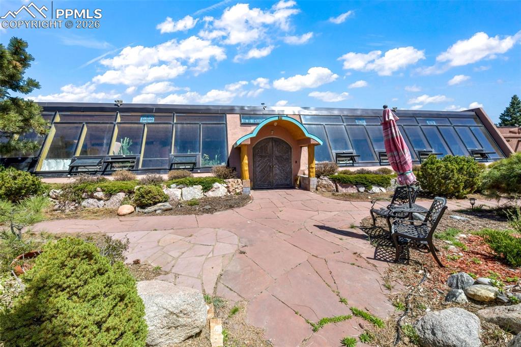 Image 41 of 50: Laundry