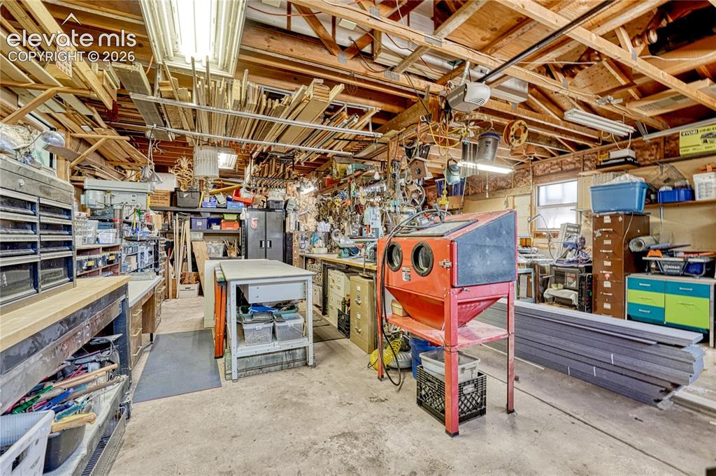 Image 43 of 48: Detached oversized Garage/workshop