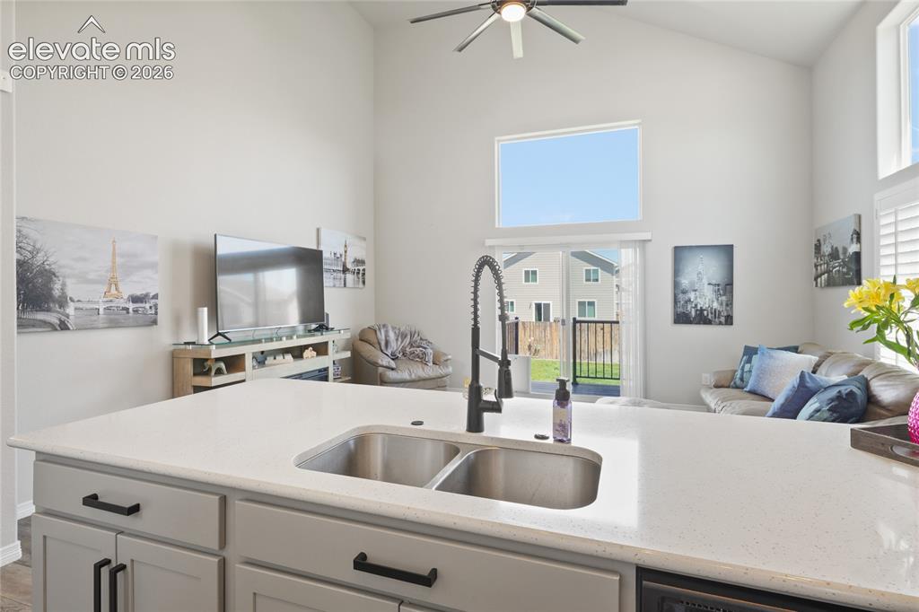 Image 11 of 42: Kitchen