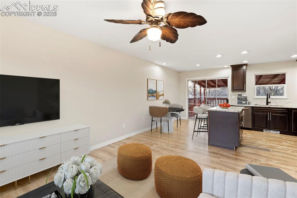 Image 14 of 50: Living Room