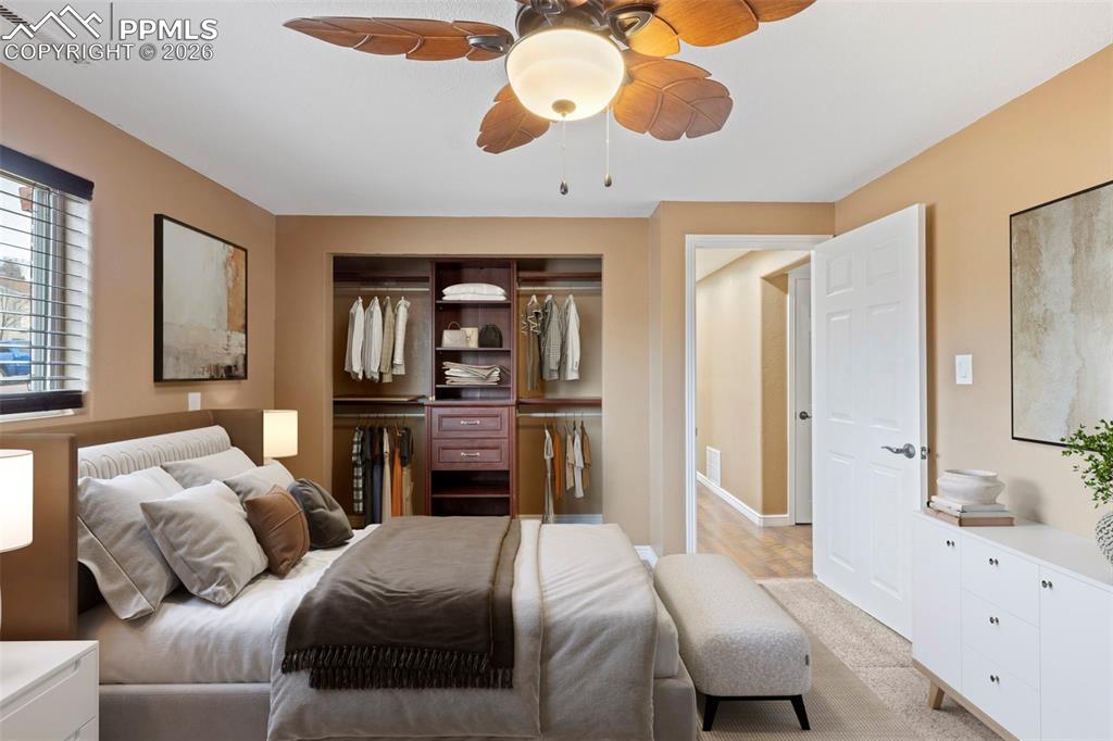 Image 25 of 50: Bedroom