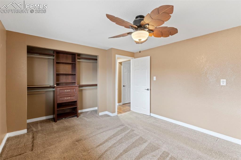 Image 29 of 50: Bedroom