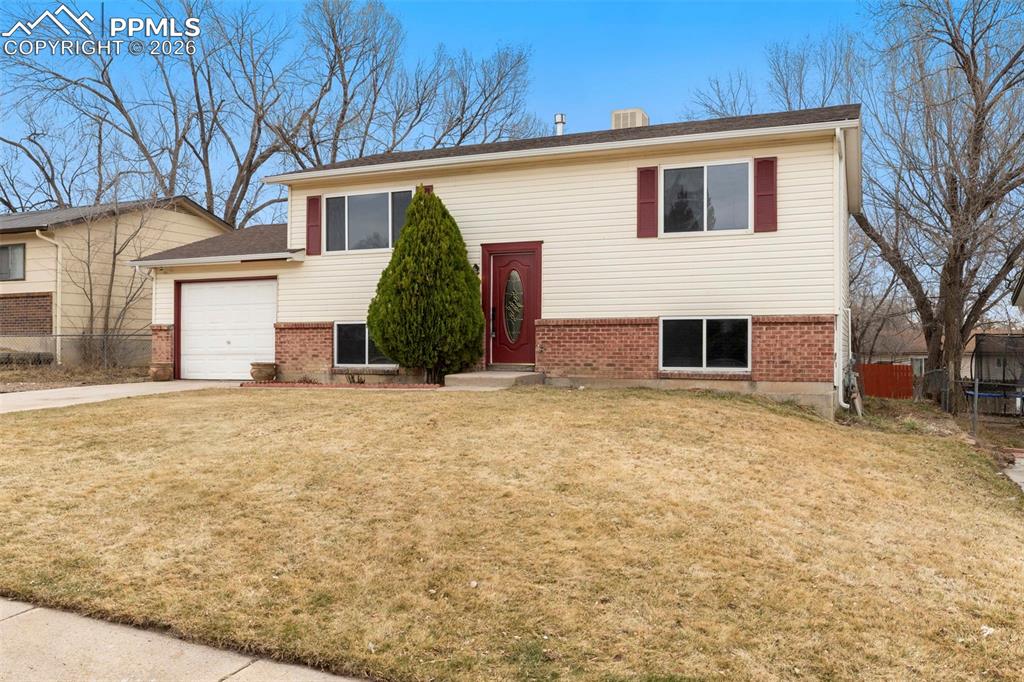 Image 3 of 50: Front of Structure