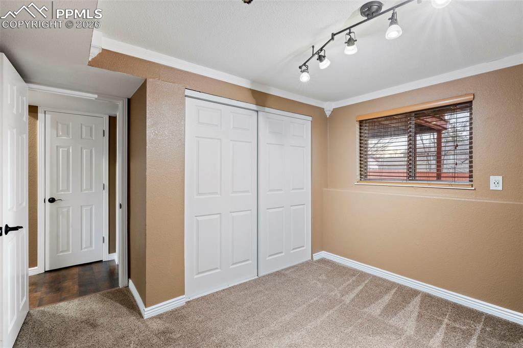 Image 32 of 50: Bedroom