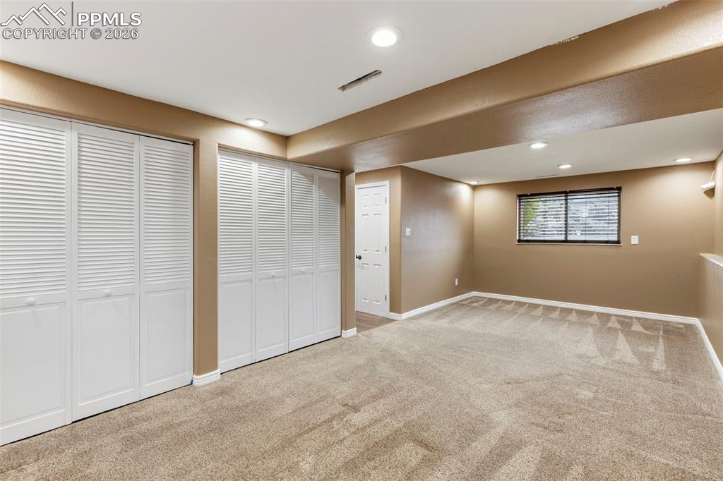 Image 35 of 50: Family Room