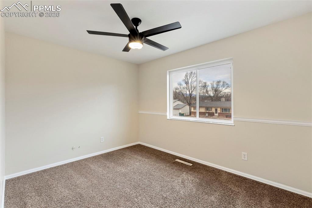 Image 46 of 50: Bedroom