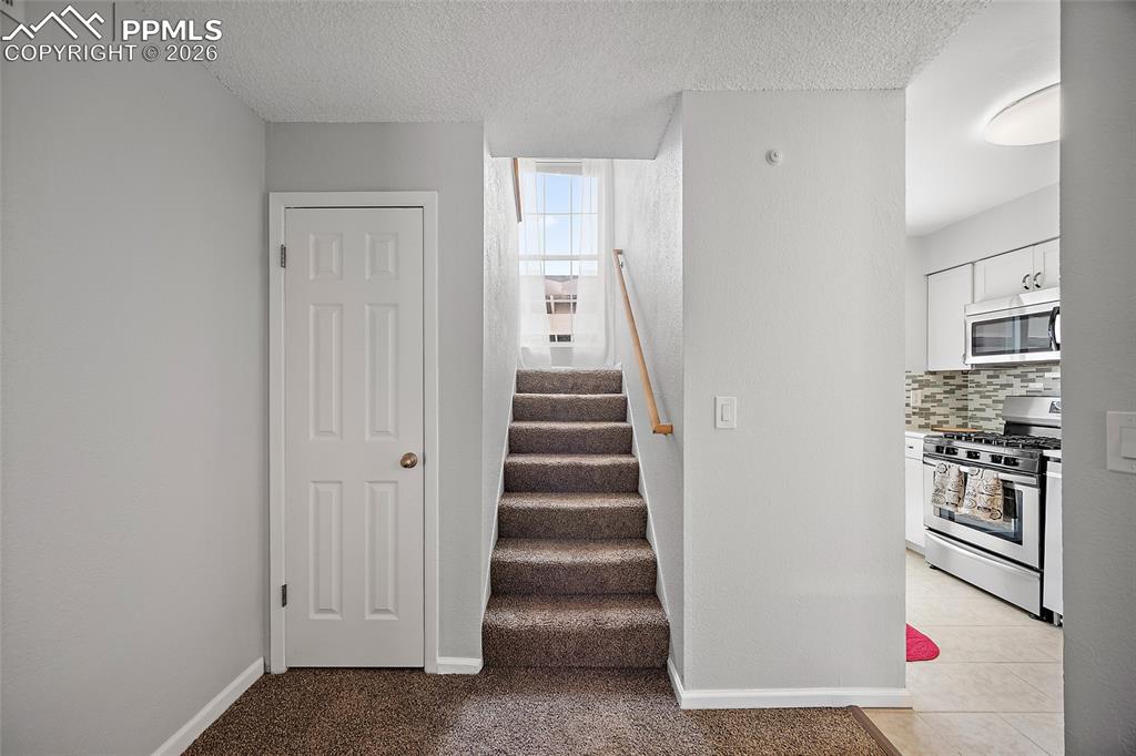 Image 17 of 40: Stairs