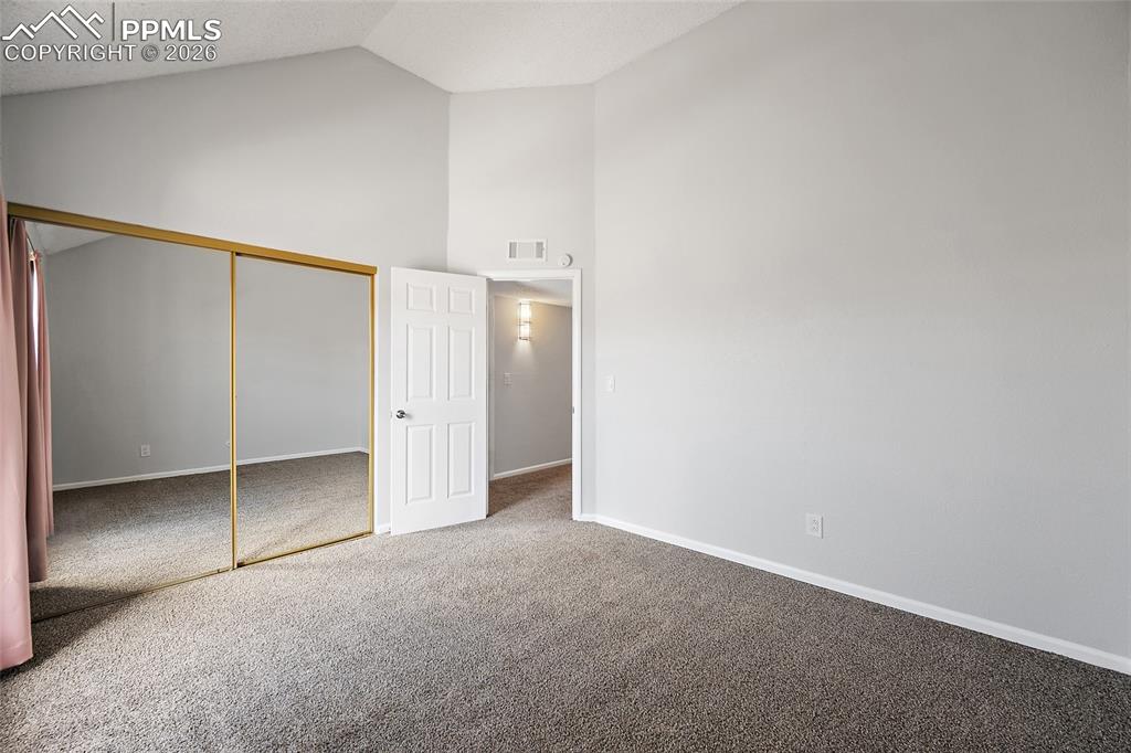 Image 26 of 40: Bedroom