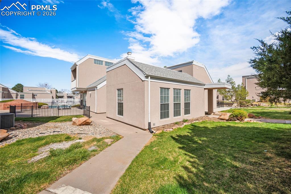 Image 39 of 40: No Description Available