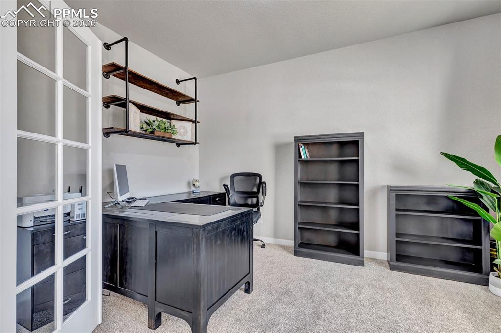 Image 20 of 45: Office