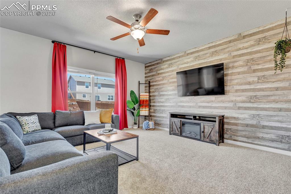 Image 9 of 45: Living Room