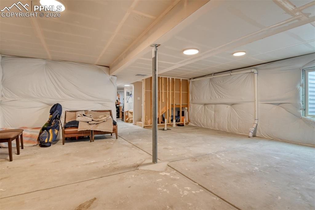 Image 22 of 31: Basement