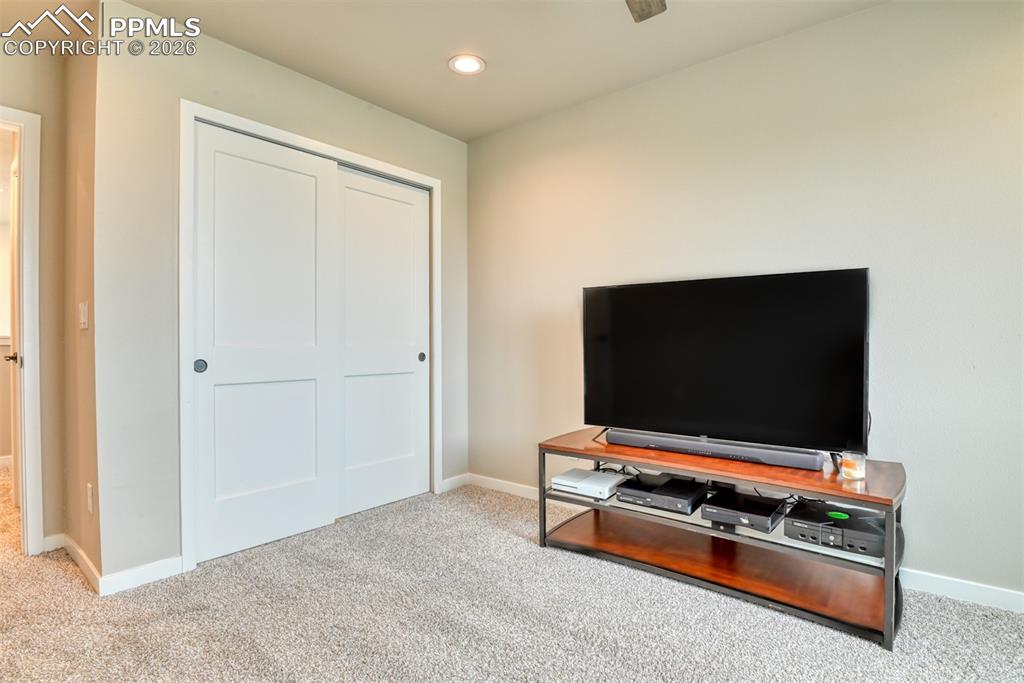 Image 23 of 31: Sitting Room