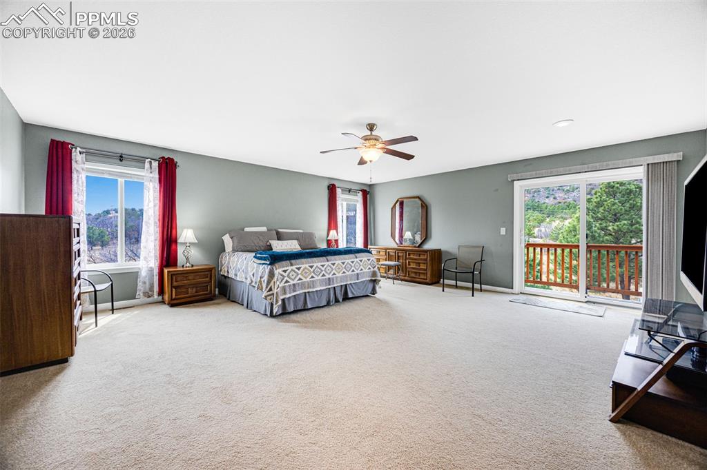 Image 23 of 40: Bedroom